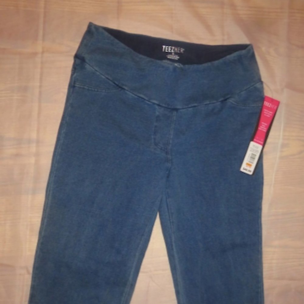 New Teezher Stretch Pull On CAPRI Pants Sz 6-7 SM